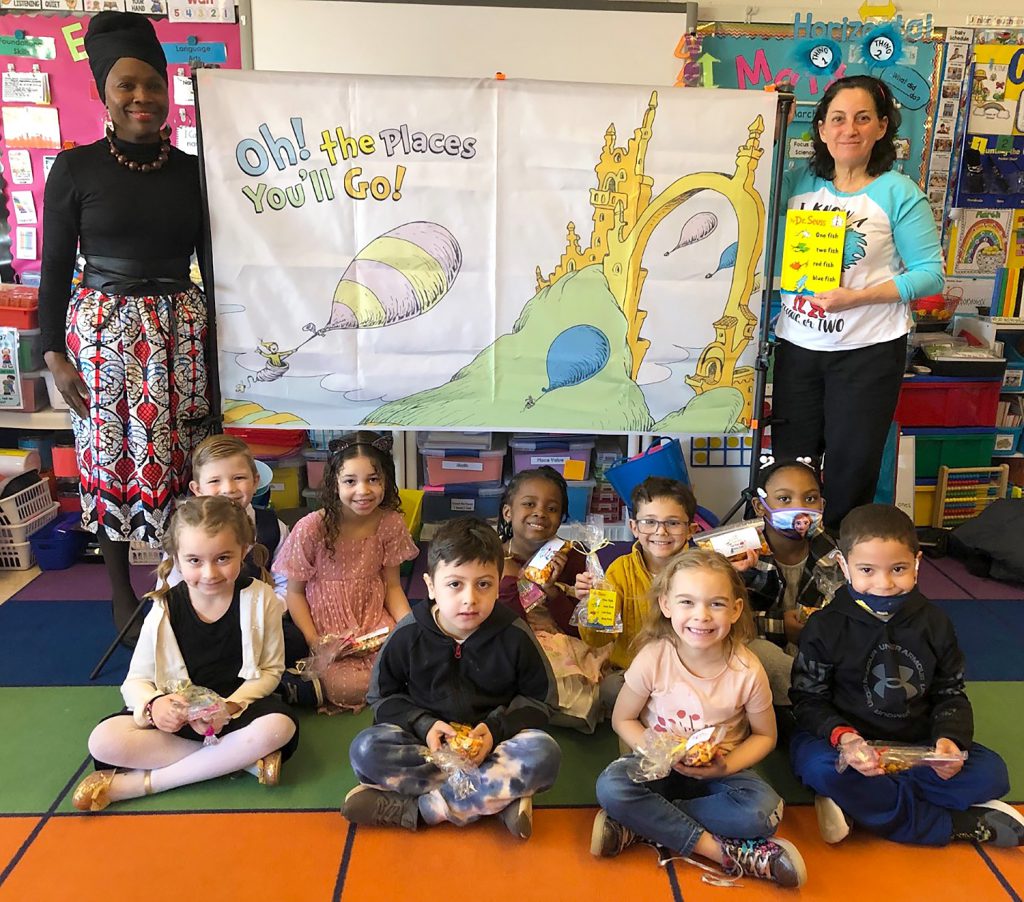 Jane Sorensen with Mrs. Ferentino's kindergarten class.